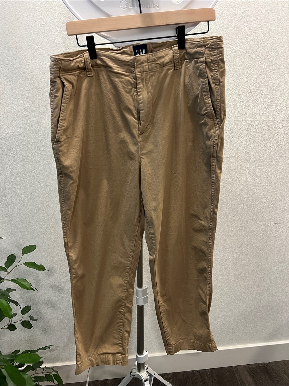 GAP womens Khaki Chino Pants - Tan size 14 inseam 25